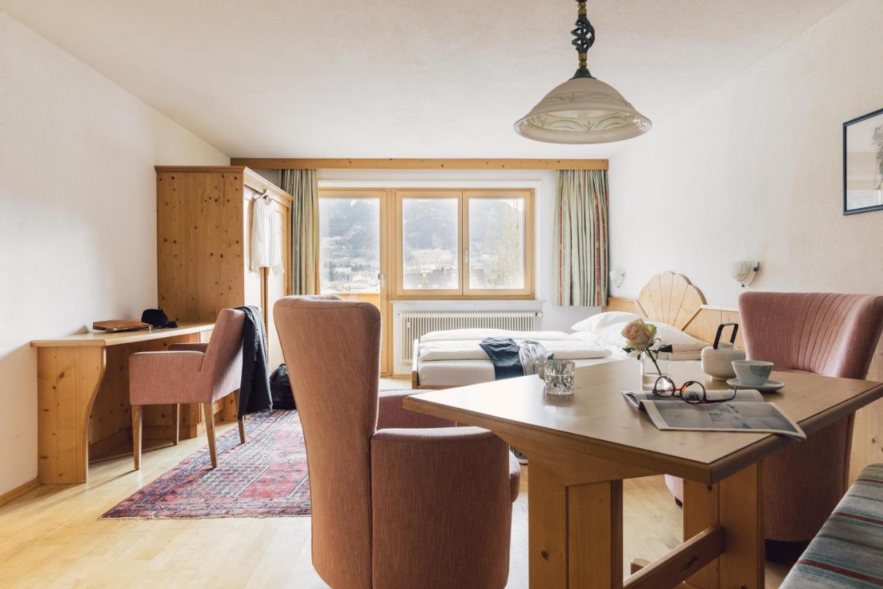 Hotel Jaegerhof Zams Buitenkant foto