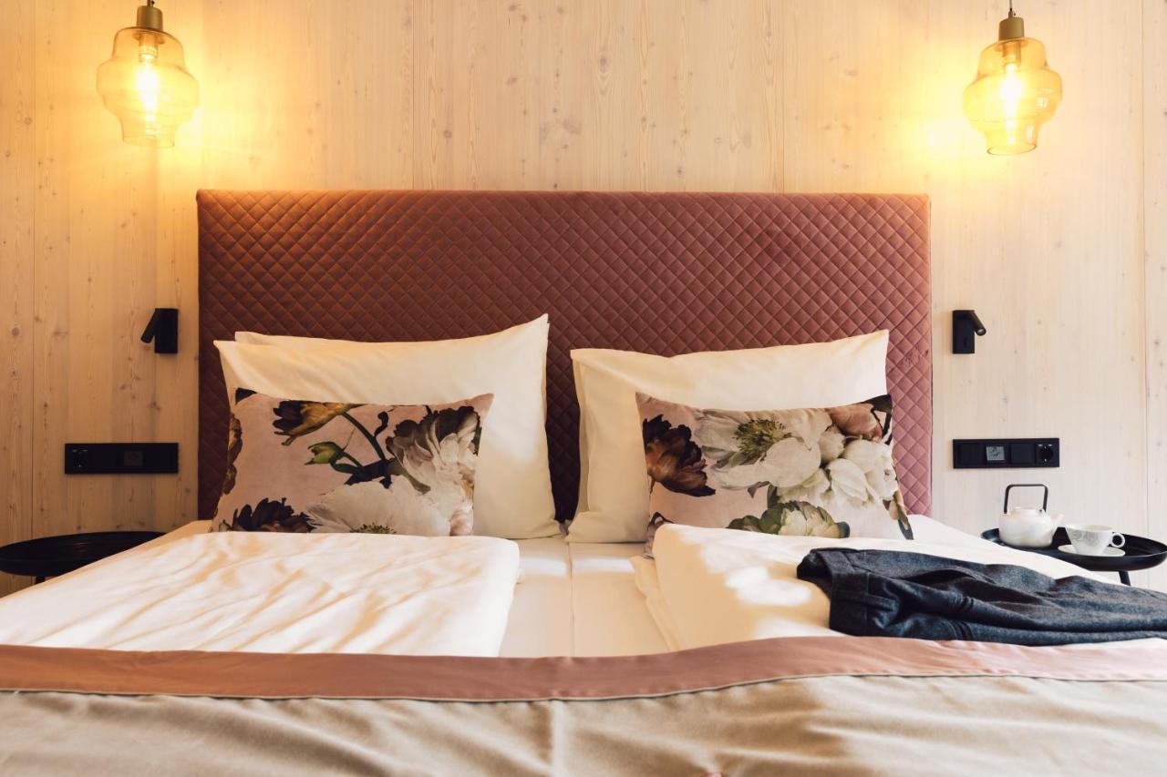 Hotel Jaegerhof Zams Buitenkant foto