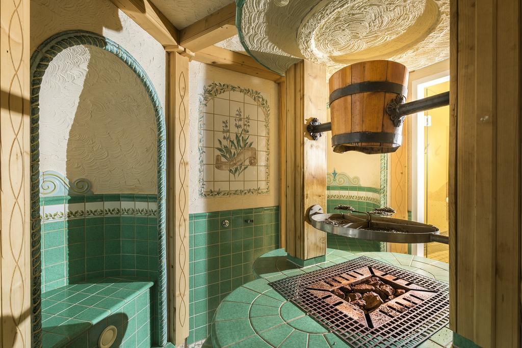 Hotel Jaegerhof Zams Buitenkant foto