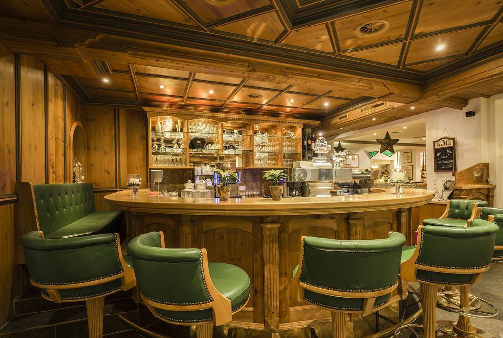 Hotel Jaegerhof Zams Buitenkant foto