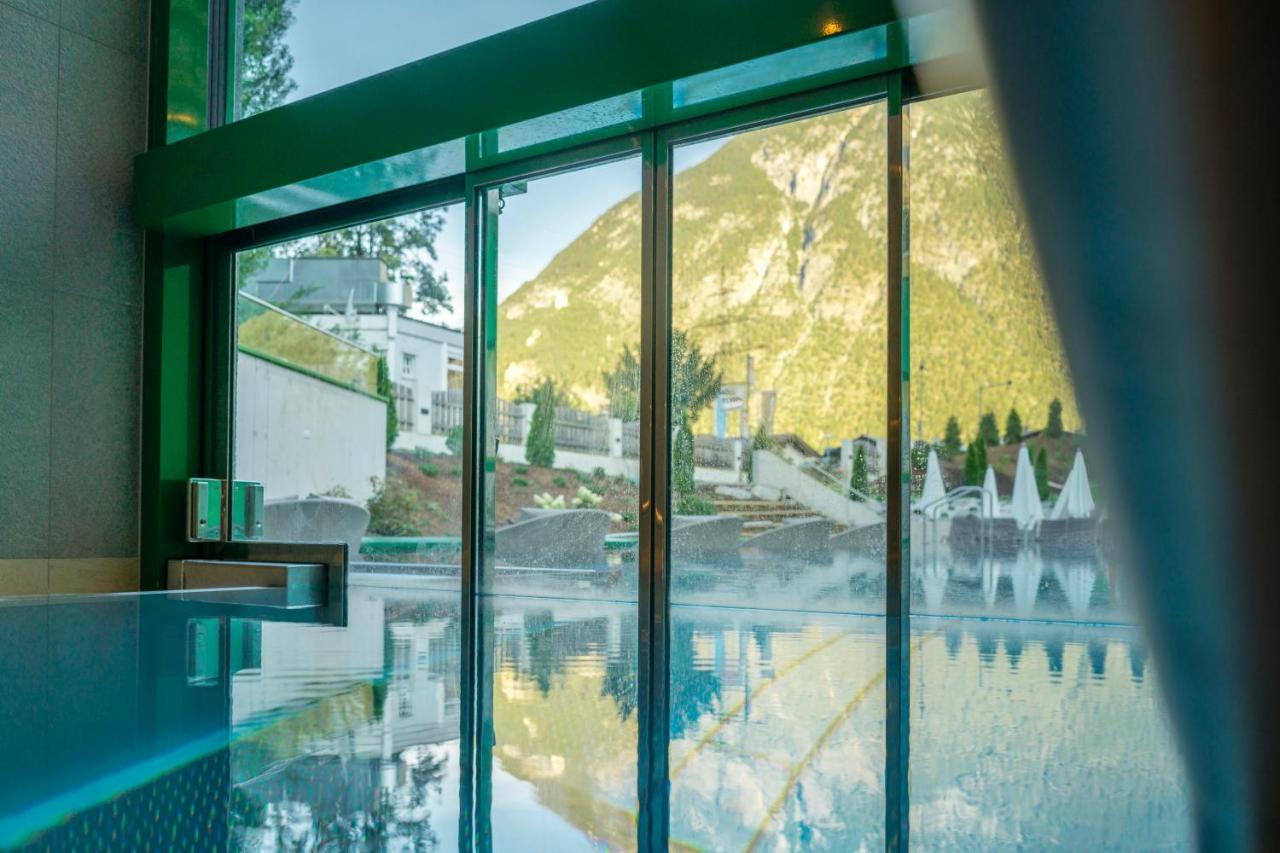 Hotel Jaegerhof Zams Buitenkant foto