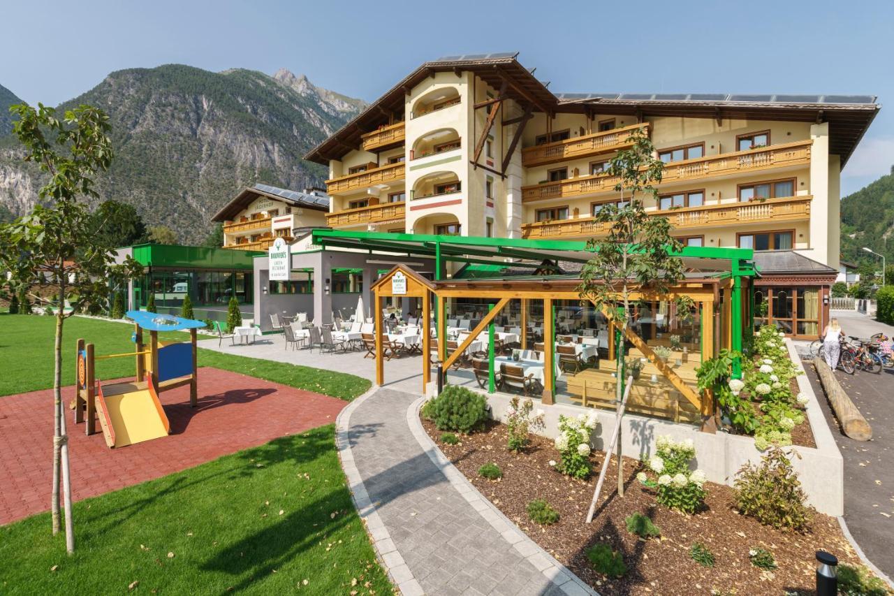 Hotel Jaegerhof Zams Buitenkant foto